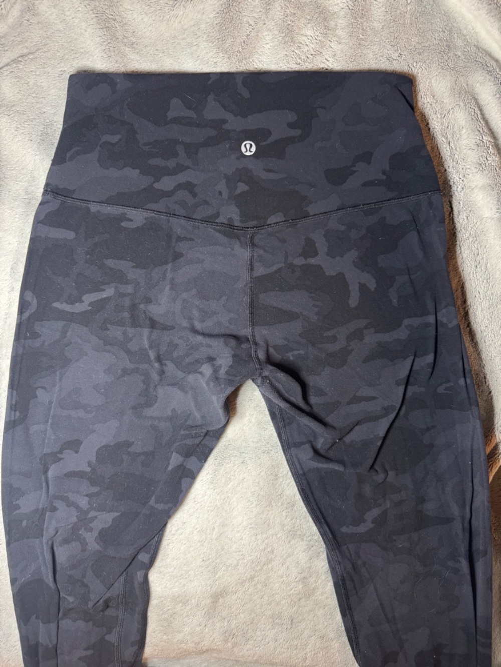 Lululemon camo leggings - Picture 3 of 4
